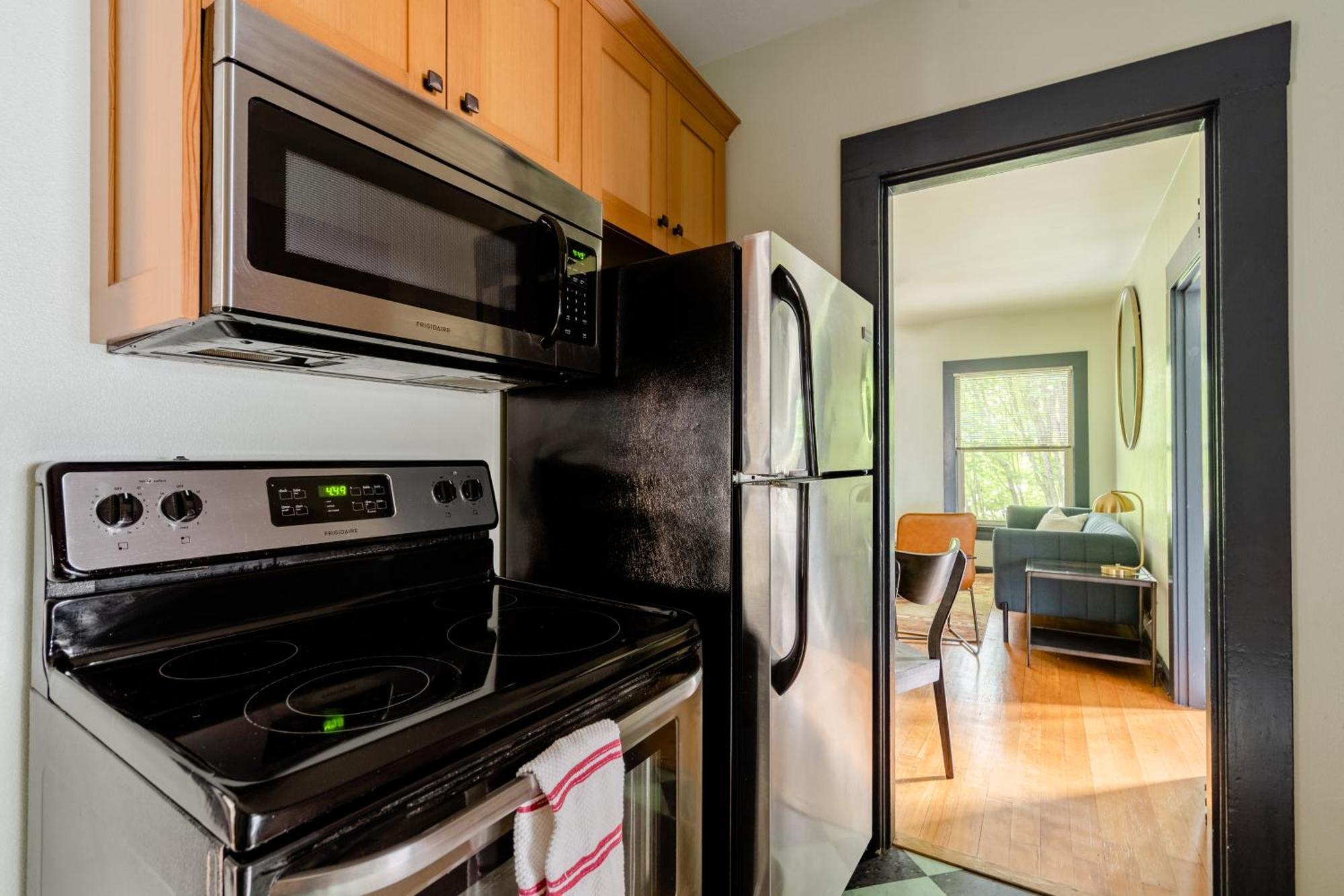 Holiday home Collection - Moab Vibes In Pdx- Walk To Local Coffee & Food *