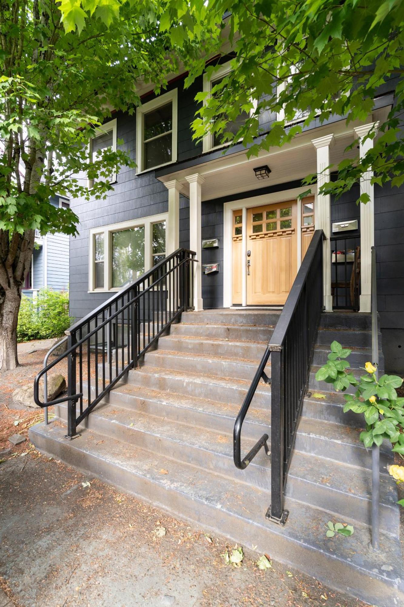 Holiday home Collection - Moab Vibes In Pdx- Walk To Local Coffee & Food