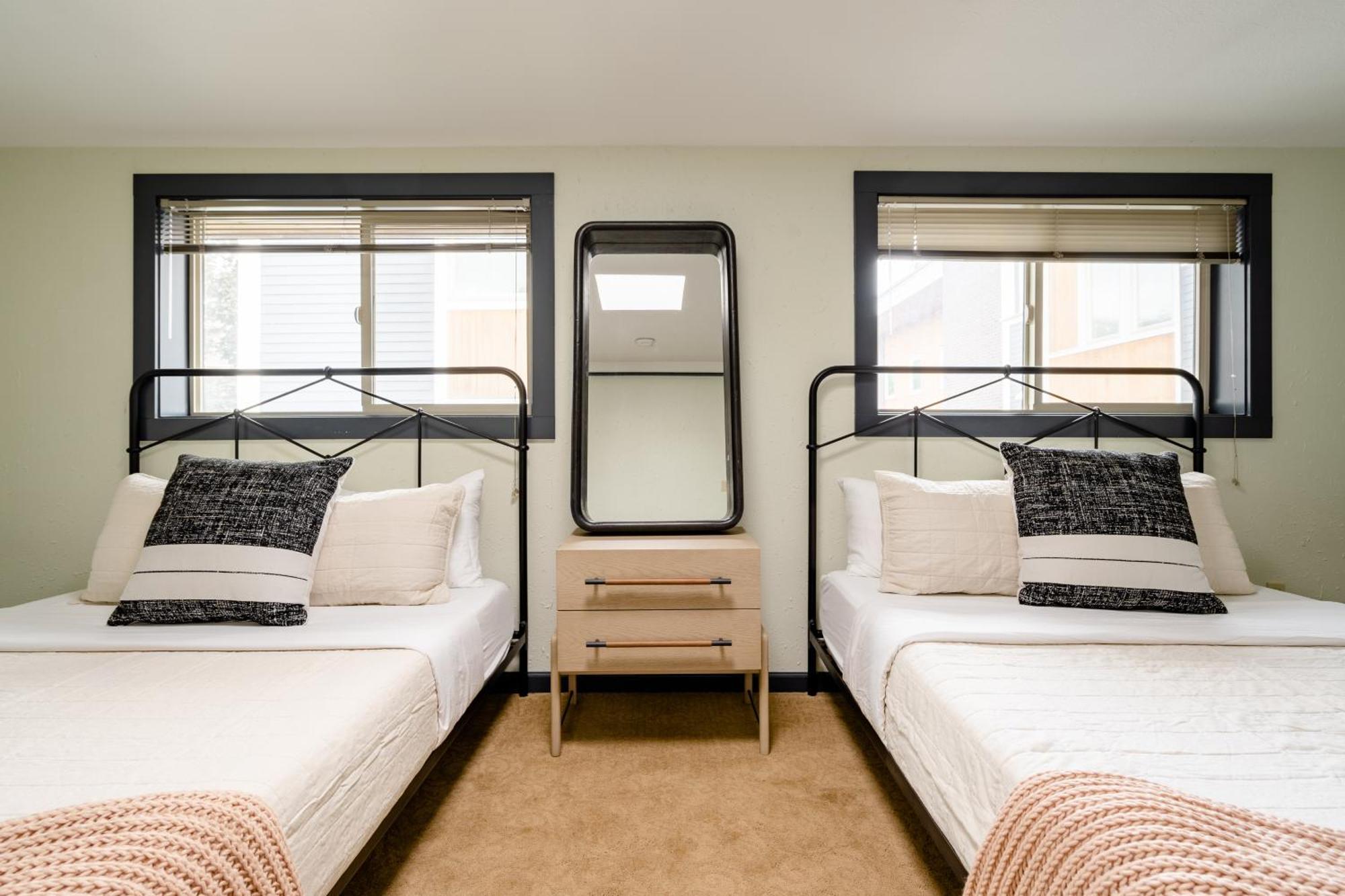 Holiday home Collection - Moab Vibes In Pdx- Walk To Local Coffee & Food