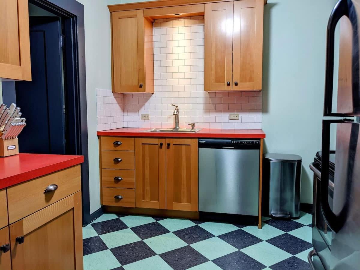 Holiday home Collection - Moab Vibes In Pdx- Walk To Local Coffee & Food