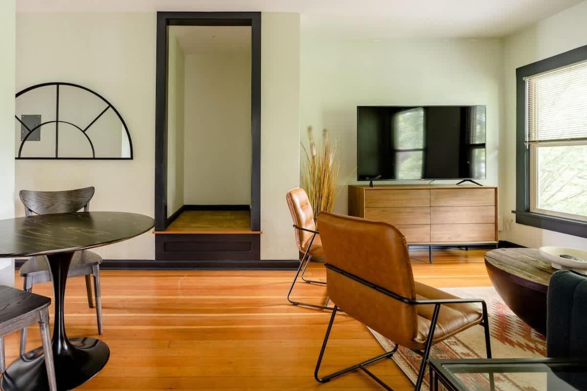 Holiday home Collection - Moab Vibes In Pdx- Walk To Local Coffee & Food *